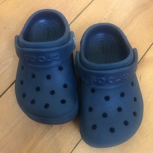 Toddler Crocs Navy Blue sz 6